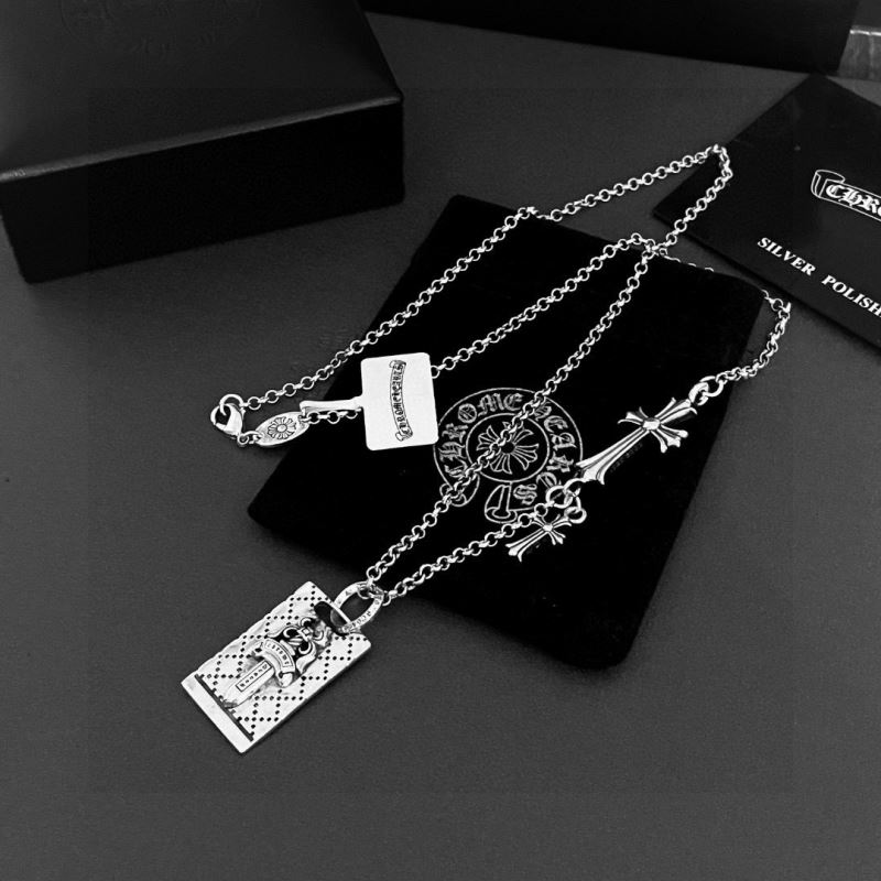 Ch*0me He**ts necklaces